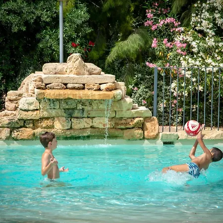 Bellevall Resort, Y *