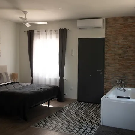 Bellevall Resort, Y *